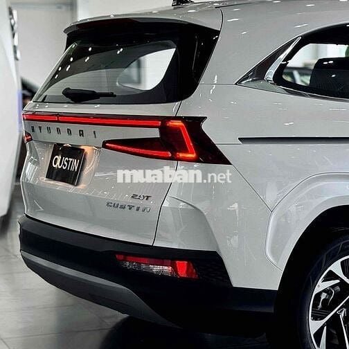 Hyundai Custin 2025 Cao Cấp 2.0T - Giảm giá lớn