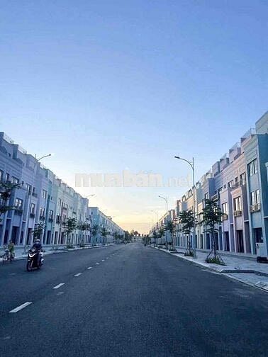 Cặp Nền Sạch Đẹp Kế Dãy Shophouse 10x21,8 (5x21,8/Nền - Lẻ 2Tỷ150/Nền)