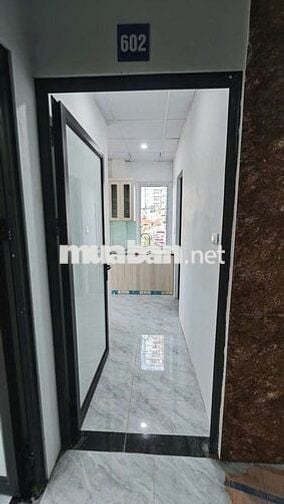 Khai trương CCMN 28-35m2 Full đồ. Ban công thoáng tại Đường Láng