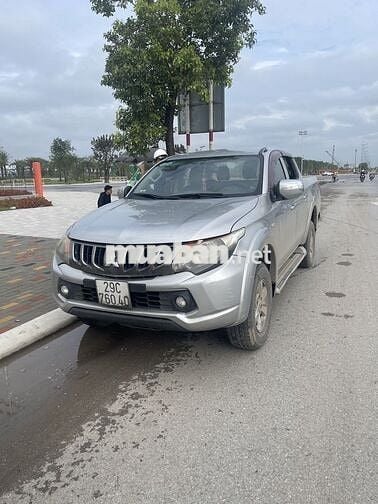 Mitsubishi Triton 2017 4x2 AT - 300000 km