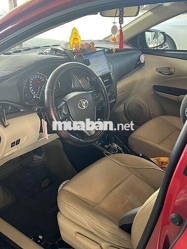 Cần lên đời 7 chỗ nên bán 5 chỗ