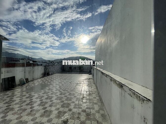 🏢 CHO THUÊ NHÀ KINH DOANH 4 TẦNG MẶT TIỀN THÍCH QUẢNG ĐỨC,GIÁ 50 TRIỆU
