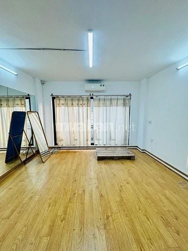 PHÂN LÔ, GARA Ô TÔ, GẦN PHỐ, HIẾM DỄ CHỐT, TRUNG TÂM QUẬN HAI BÀ TRƯNG