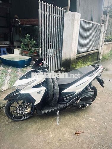 kẹt tiền cần ra đi vario 150 đời 2017