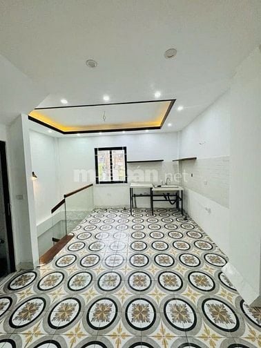 PHÂN LÔ, GARA Ô TÔ, GẦN PHỐ, HIẾM DỄ CHỐT, TRUNG TÂM QUẬN HAI BÀ TRƯNG