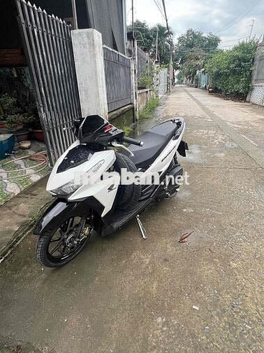 kẹt tiền cần ra đi vario 150 đời 2017