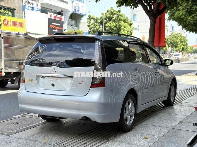 Mitsubishi Grandis 2005 2.4 AT - 117000 km