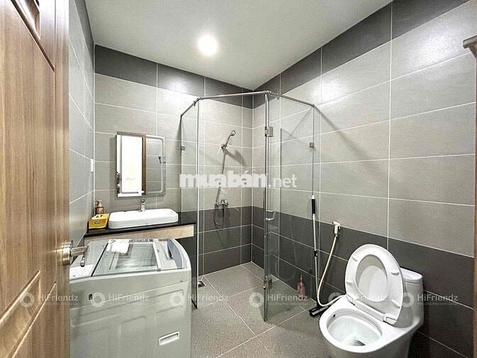 TRẦN HƯNG ĐẠO QUẬN 5 - CĂN HỘ BAN CÔNG CÓ THANG MÁY - SẠCH SẼ, MỚI