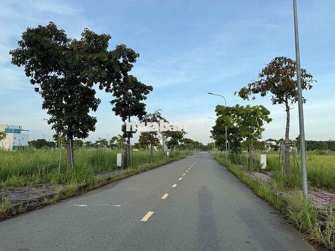 Bán lô A34-N17 Mega city chỉ 1 tỷ 050 bao phí, sạch đẹp đường thông