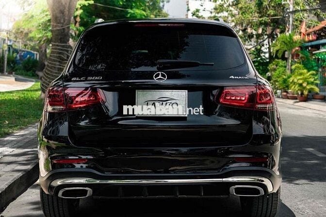 Mercedes GLC300 4MATIC - Model 2022 - Đen Kem