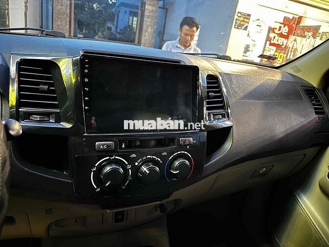 Toyota Hilux 2013 2.5E 4x2 MT - 80000 km