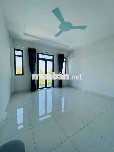 Chính chủ bán gấp nhà chợ Bình Chánh, Đinh Đức Thiện DT 4x15/60m², SHR