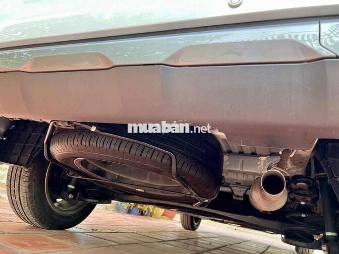 Toyota Veloz Cross Bản tiêu chuẩn 27 ngàn
