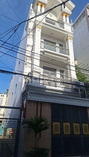 Cho thuê nguyên căn đường 8M LVQ 5x20M 4 tấm giá: 20 triệu/th