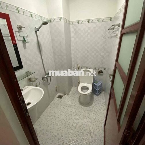 Cho thuê phòng/nguyên căn, 18-25m^2, kế GO Dĩ An, KTX Khu B