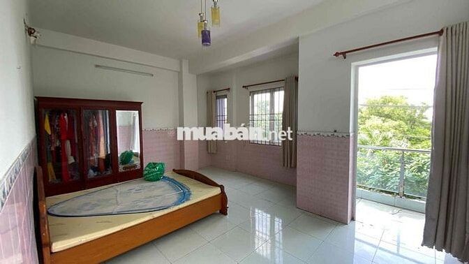 Cho thuê phòng/nguyên căn, 18-25m^2, kế GO Dĩ An, KTX Khu B