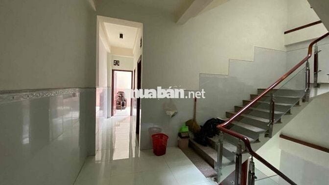 Cho thuê phòng/nguyên căn, 18-25m^2, kế GO Dĩ An, KTX Khu B