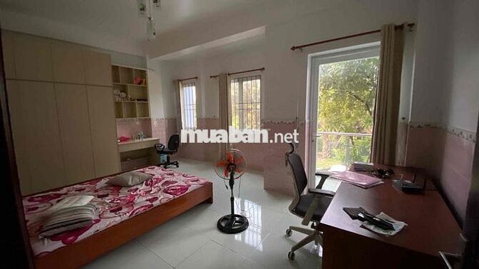 Cho thuê phòng/nguyên căn, 18-25m^2, kế GO Dĩ An, KTX Khu B
