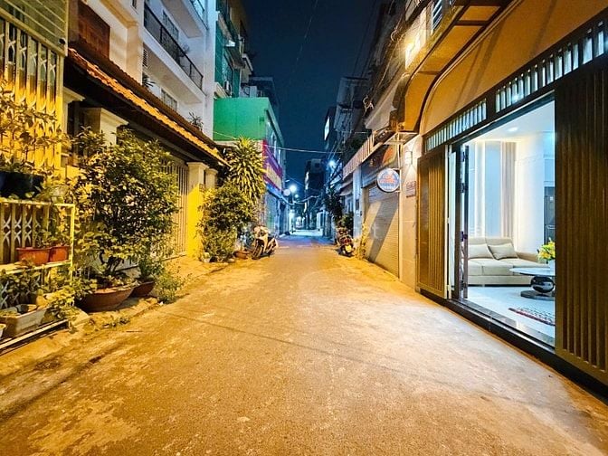 CHÍNH CHỦ BÁN NHÀ 227/NGUYỄN TƯ GIẢN ĐÚC 2 LẦU ST HẺM XE TẢI THÔNG