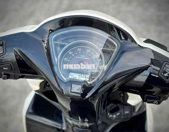 Vision Siêu mới odo 4500 Kilomet