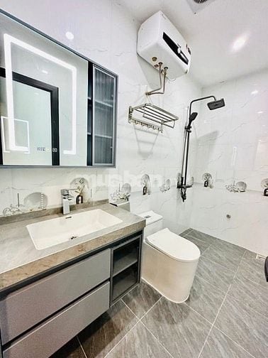 Siêu phẩm Nghi Tàm, 37m X 5t thang máy, 8.9 tỷ 