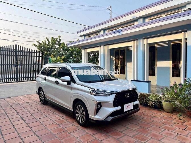 Toyota Veloz Cross Bản tiêu chuẩn 27 ngàn