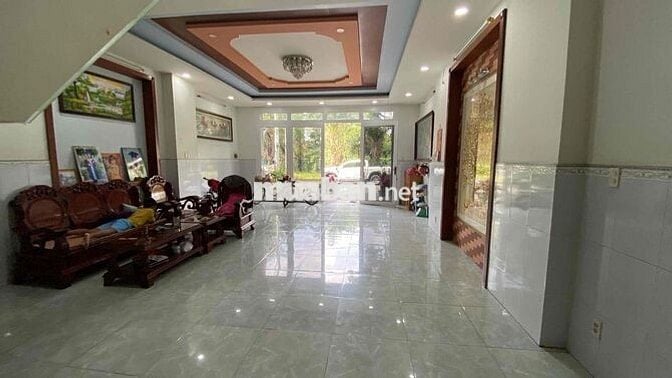 Cho thuê phòng/nguyên căn, 18-25m^2, kế GO Dĩ An, KTX Khu B