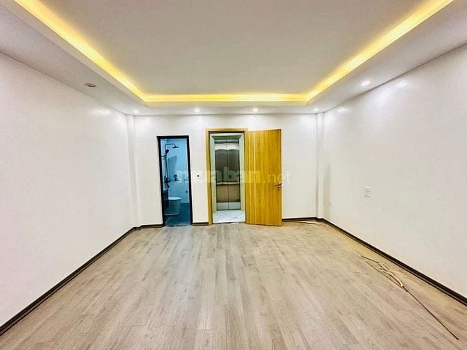 Siêu phẩm Nghi Tàm, 37m X 5t thang máy, 8.9 tỷ 