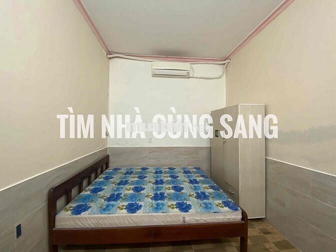 SIÊU NHÀ CẤP 4 SÂN ĐẬU 2 Ô TÔ FULL NỘI THẤT ĐỐI DIỆN VẠN PHÚC P. HBP