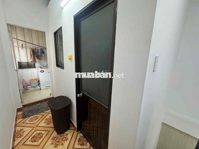 Bán Nhà 42m2. trệt lầu. hxh. đường số 4 p16. 3 phòng. 1 phòg tầng trệt