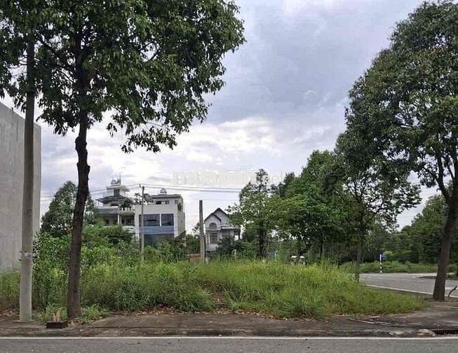 Lô góc 11 x 20  đường 16 TĐC Định Hoà