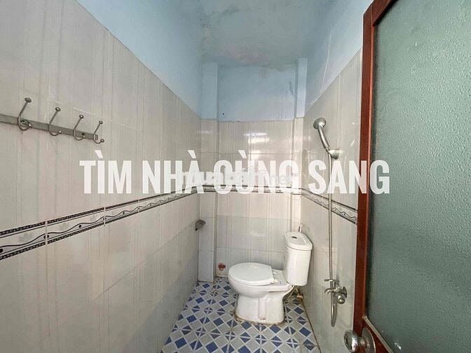 SIÊU NHÀ CẤP 4 SÂN ĐẬU 2 Ô TÔ FULL NỘI THẤT ĐỐI DIỆN VẠN PHÚC P. HBP