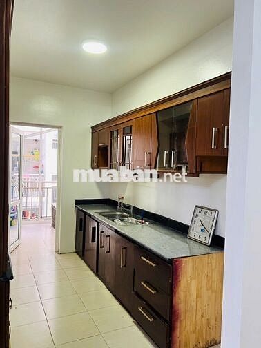Bán chung cư CT18 KĐT Việt Hưng,100m, Lô Góc, Full nội thất.Giá 5.x tỷ