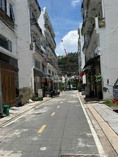 Bán Nhà 55/47 Tây Lân, P. Bình Tân, DT 6*10M2 4.5Lau 5Pn 6Wc. 5.6ty