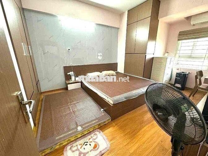 Chung Cư K33 NGỌC THUỴ 75m ,2PN,2VS tầng đẹp,2 thang máy,nhỉnh:4tỷ