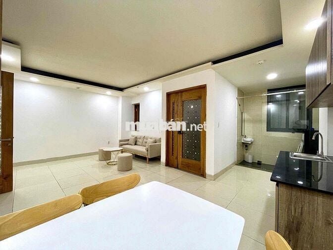 2 Phòng Ngủ - 80m2 - Ban Công - Hầm Xe- Thang Máy- Full Nội Thất