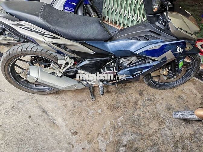 cần tiền nên bán xe lại winner x abs