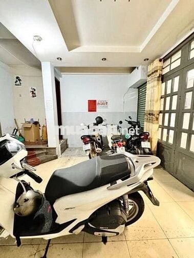 Giáp Quận 1, 50m2, 5 tầng 7PN, dòng tiền sẵn, Điện Biên Phủ Bình Thạnh