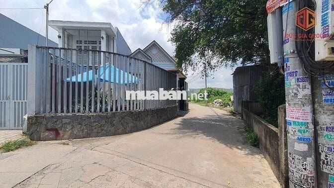 Bán căn góc 2 mặt tiền 192m2 gần trường học Tân Phong