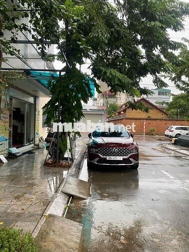 cần bán lô đất 60 m trong khu đấu giá đường 12 m vỉa hè 3 m, ô tô đỗ c