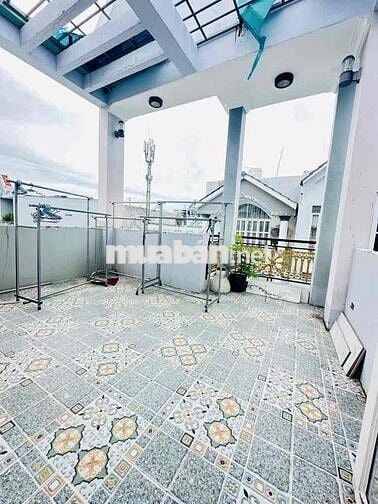 NHÀ 3 TẦNG, 60m2, NHÀ BÈ, MẶT TIỀN HẺM 6M, NỘI THẤT CƠ BẢN.