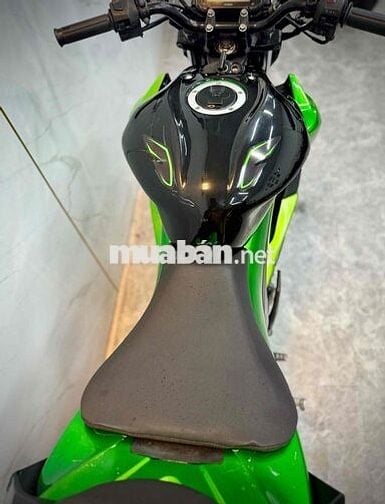 Suzuki Gsx150s up body kiss