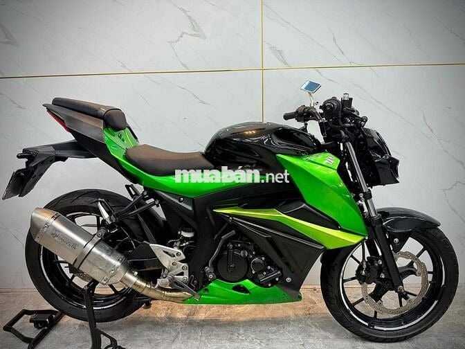 Suzuki Gsx150s up body kiss