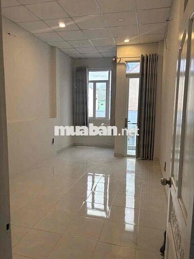 cho thuê nhà nguyên căn Âu Dương Lân nhà cách hẻm 100m hxh