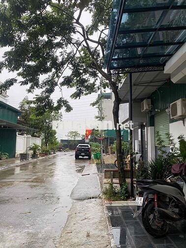 cần bán lô đất 60 m trong khu đấu giá đường 12 m vỉa hè 3 m, ô tô đỗ c
