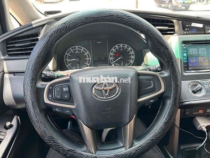 Toyota Innova 2019 2.0E - 10000 km