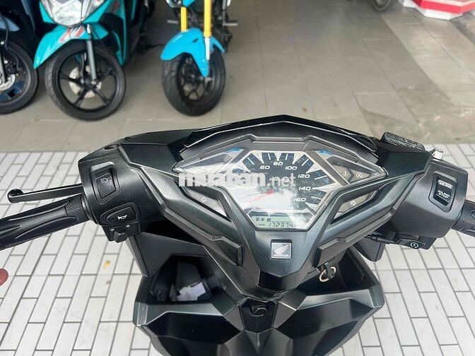 Vario 150 2018 mẫu cũ.