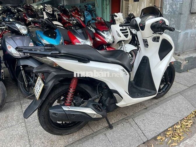 Honda SH 150i 2018 mới 90% Bstp chính chủ