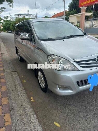 gia đình cần bán một xe toyota innova V đời 2009