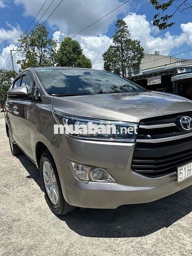 Toyota Innova 2019 2.0E - 10000 km